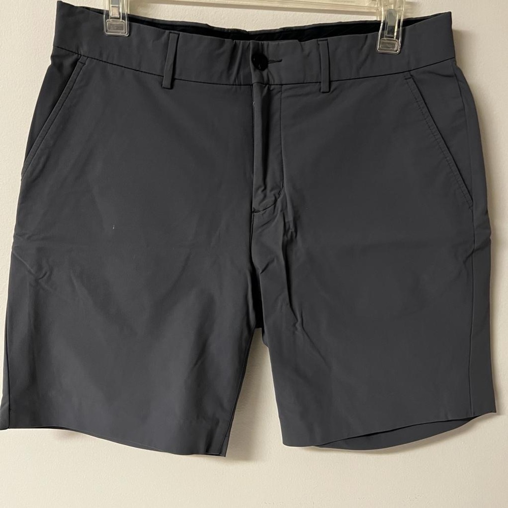 KJUS Men’s Iluma Golf Shorts